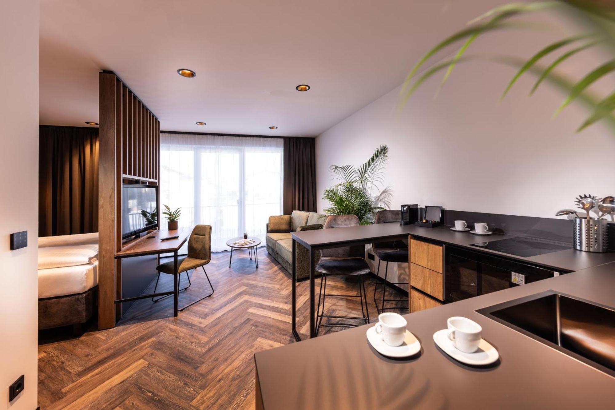 Zeit Und Raum Hotel - Self Check-In Eggelsberg Екстериор снимка