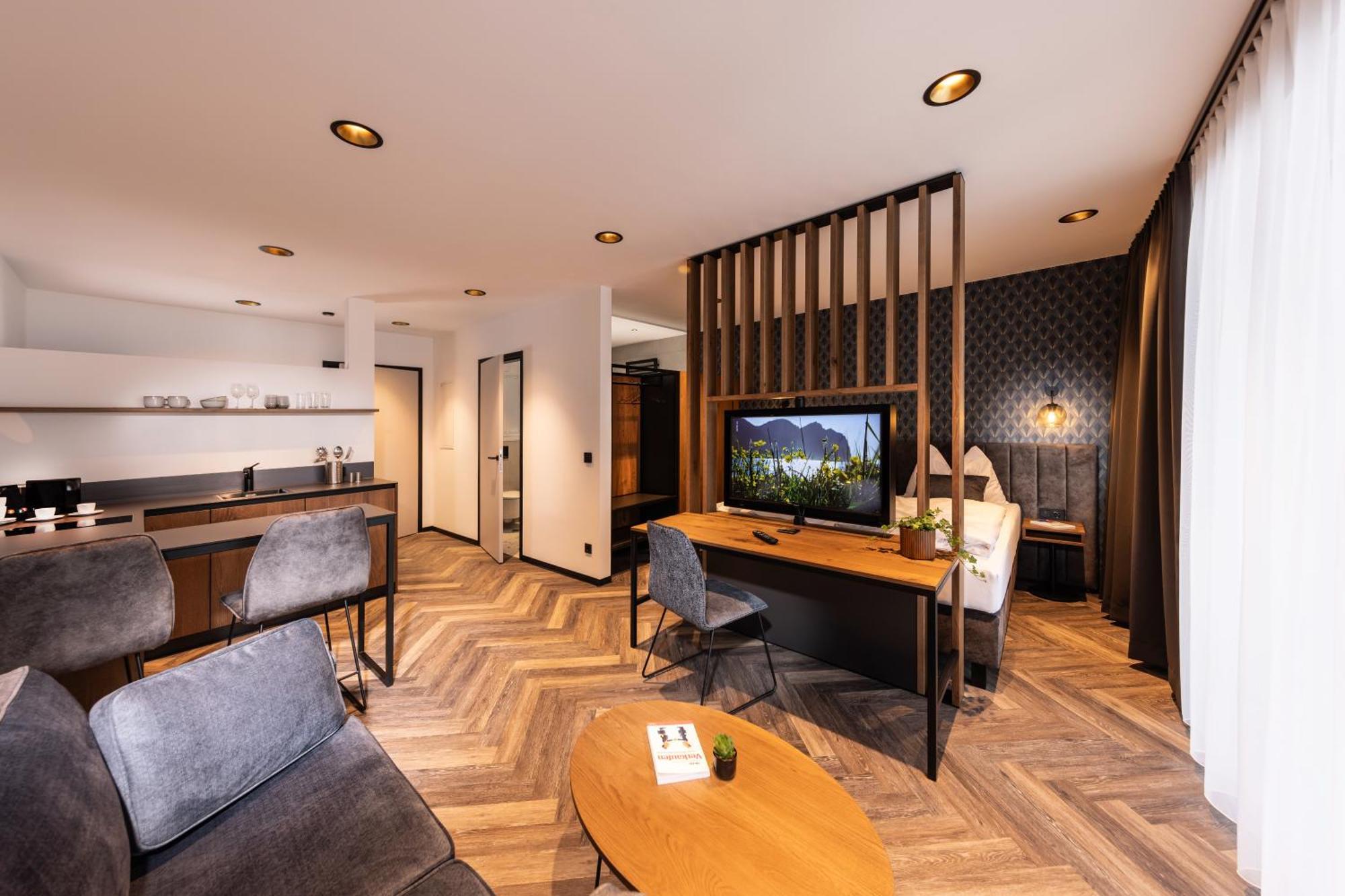 Zeit Und Raum Hotel - Self Check-In Eggelsberg Екстериор снимка