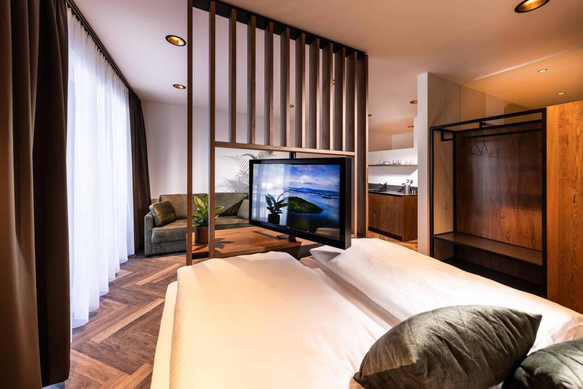 Zeit Und Raum Hotel - Self Check-In Eggelsberg Екстериор снимка