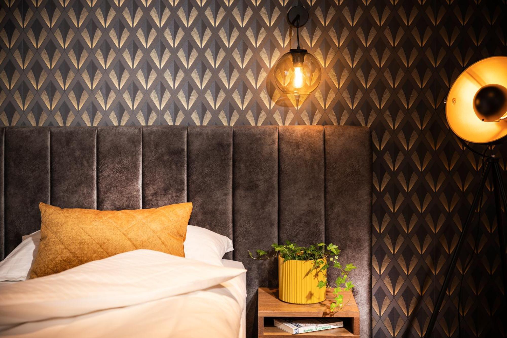 Zeit Und Raum Hotel - Self Check-In Eggelsberg Екстериор снимка