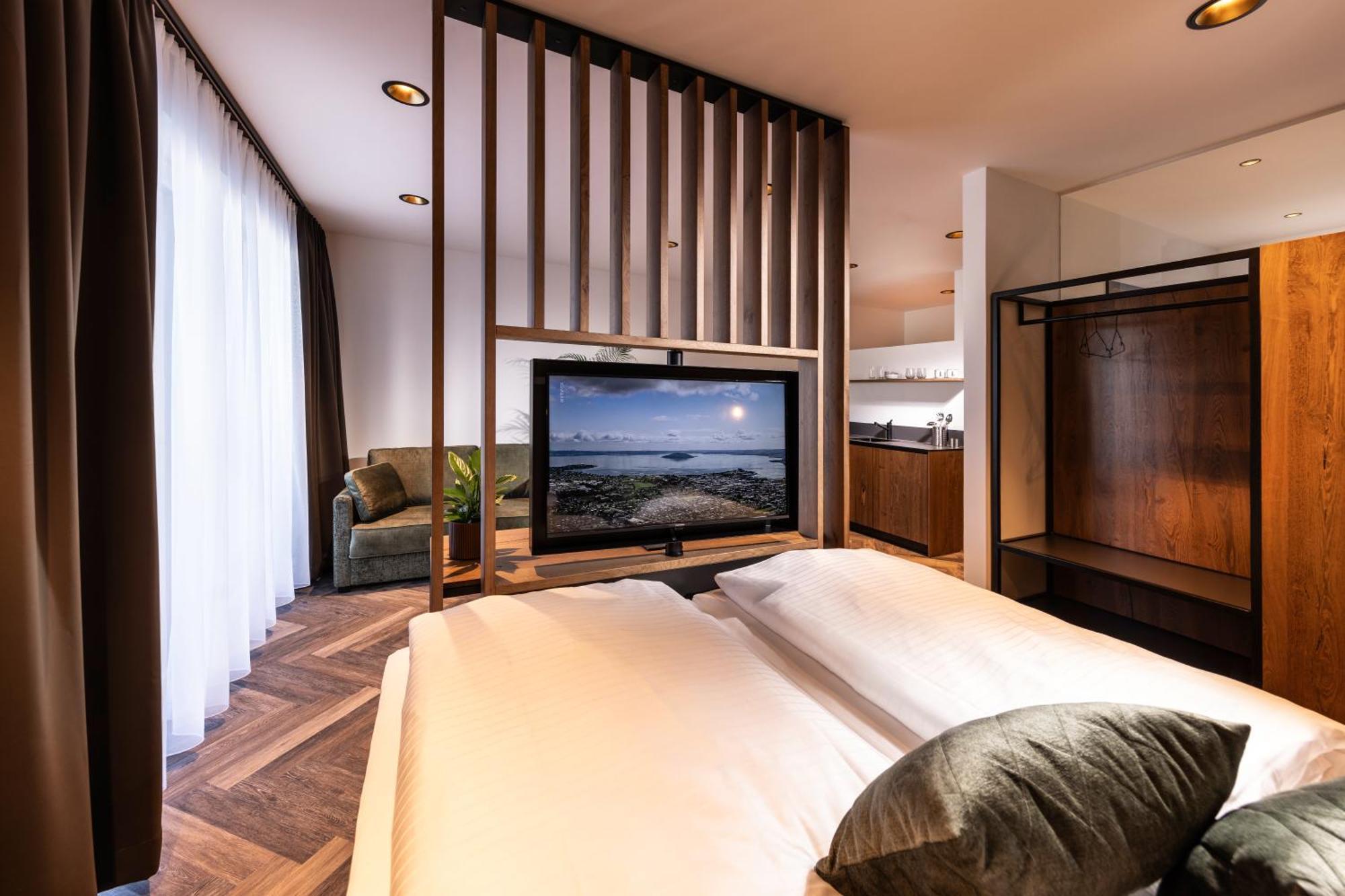 Zeit Und Raum Hotel - Self Check-In Eggelsberg Екстериор снимка